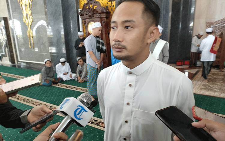 Wali Kota Palangka Raya Fairid Naparin (FOTO : PATHUR)