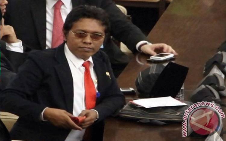 Anggota DPR Pertanyakan Kebijakan Larangan Pakaian Impor