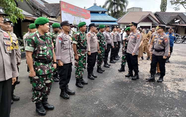 Polsek Pahandut Gelar Apel Pasukan Satgas Karhutla