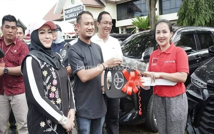 Dokter Spesialis RSUD Palangka Raya Dapat Mobil Dinas