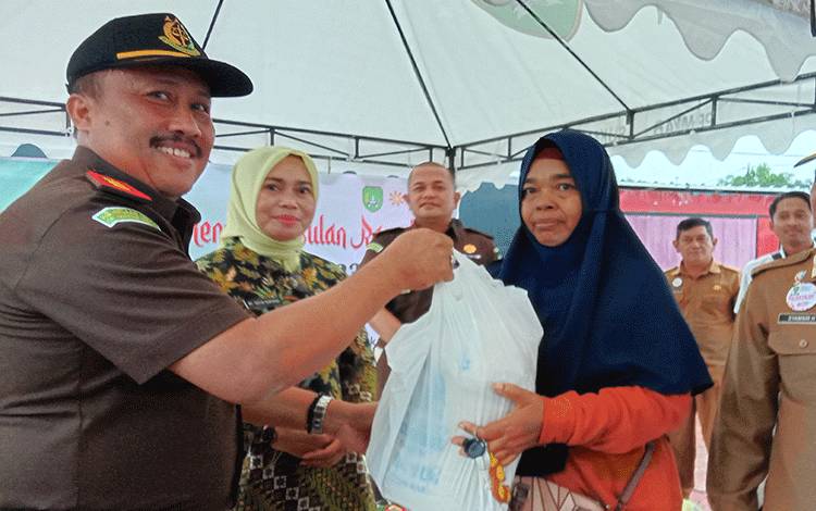 Kajari Sukamara Berupaya Kegiatan Pasar Murah Kembali Dilaksanakan