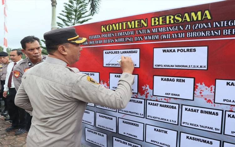 Jajaran Polres Lamandau Tandatangani Komitmen Bersama Zona Integritas Wilayah Bebas Korupsi
