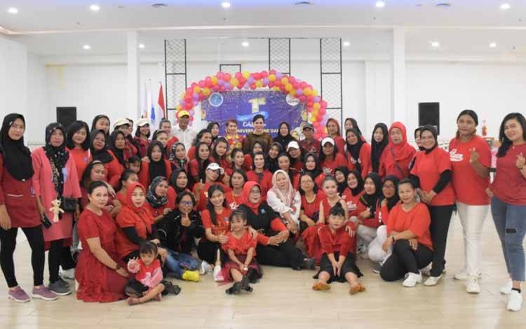 Ketua TP PKK Apresiasi Keberadaan Universal Line Dance Cabang Kapuas
