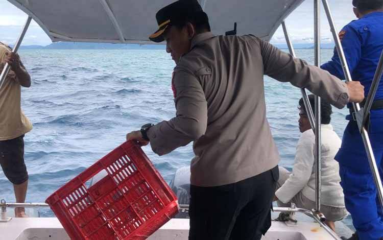 Enam Korban Kapal Karam di Air Bangis Ditemukan Selamat di Maligi