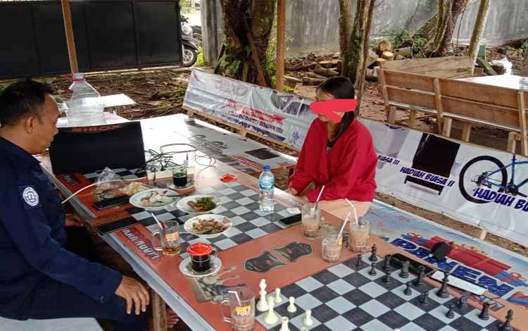 Tidak Ingin Balikan, Mantan Ancam Sebarkan Foto Syur Mahasiswi