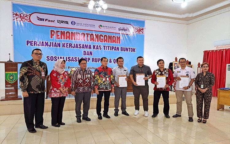 Penandatanganan Perjanjian Kerjasama atau PKS Kas Titipan Bank Indonesia Perwakilan Kalimantan Tengah oleh PT Bank Pembangunan Daerah atau BPD Kalimantan Tengah Cabang Buntok.(FOTO: Rilis BI Kalteng)
