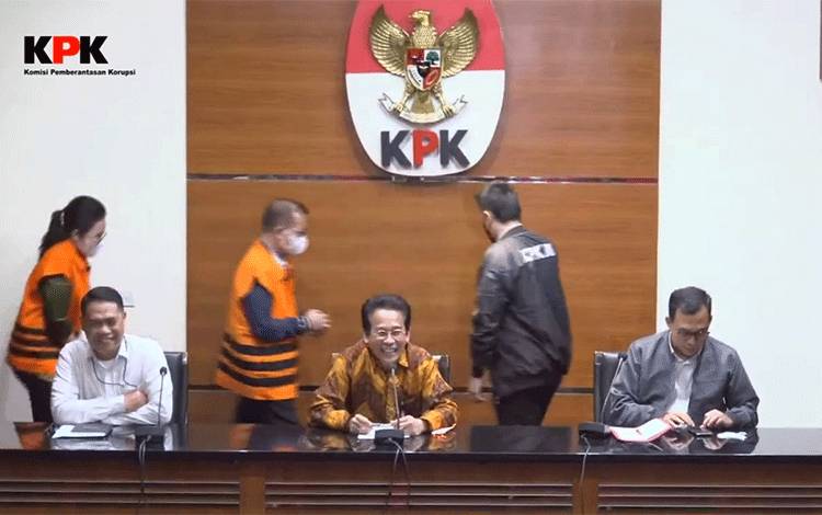 Ary Egahni Disebut Aktif Ikut Campur dalam Proses Pemerintahan