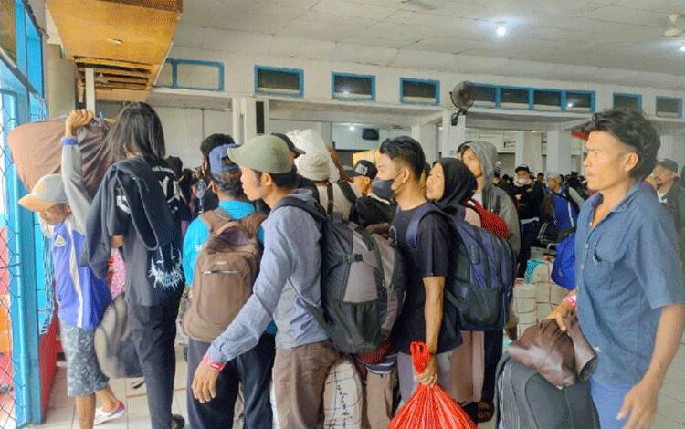 Persiapan Angkutan Lebaran, Dua Armada PT Pelni Rute Sampit Jalani Perawatan