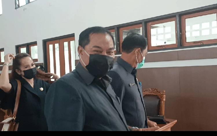Anggota DPRD Gunung Mas Ingatkan ASN Tidak Hidup Mewah