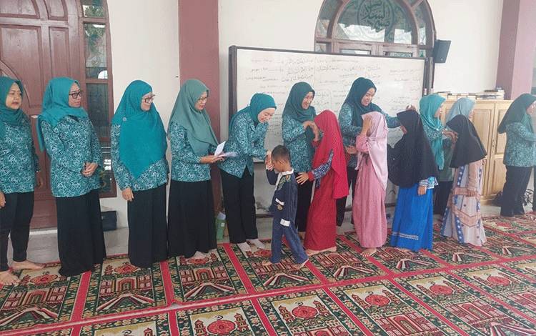 TP PKK Palangka Raya Kunjungi Tiga Panti Asuhan Demi Berbagi Berkah