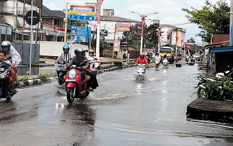 Buntok dan Sekitarnya Mulai Dikepung Banjir