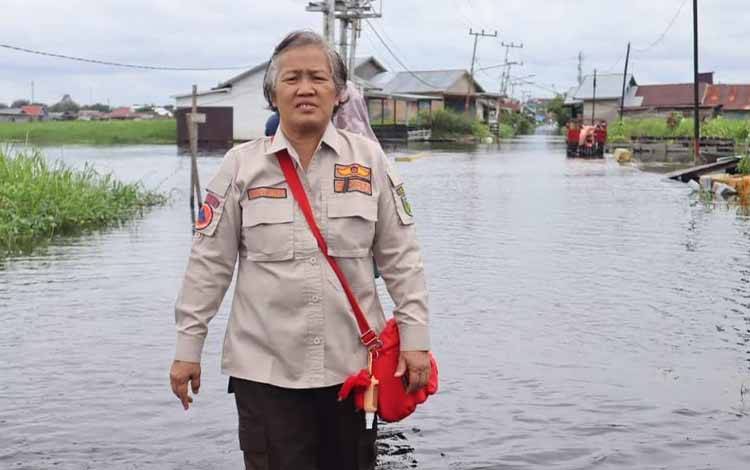 BPBD Palangka Raya memantau lokasi banjir. (FOTO: BPBD)