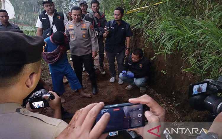 12 Jenazah Korban Dukun Telah Ditemukan