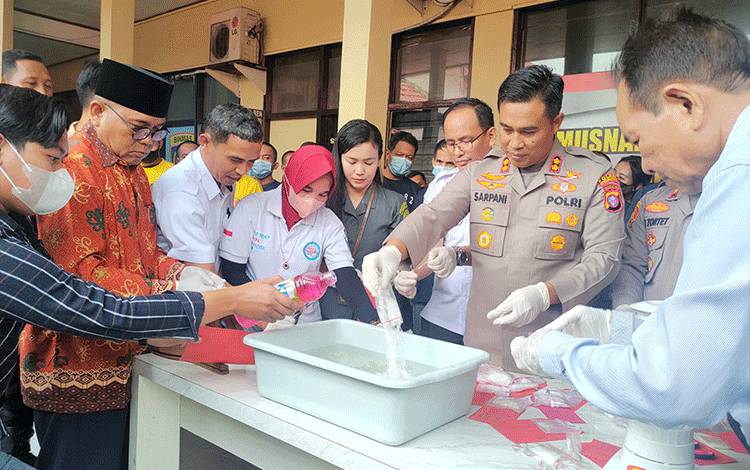 Polres Kotim Musnahkan Barang Bukti Narkoba Bernilai Ratusan Juta