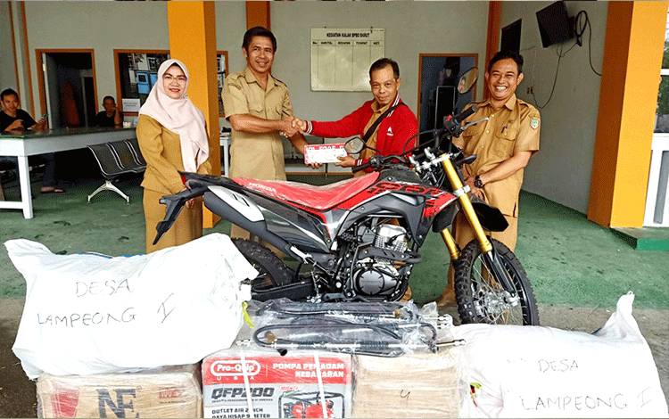 BPBD Barito Utara Serahkan Sarpras MPA Terhadap 27 Desa di Barito Utara