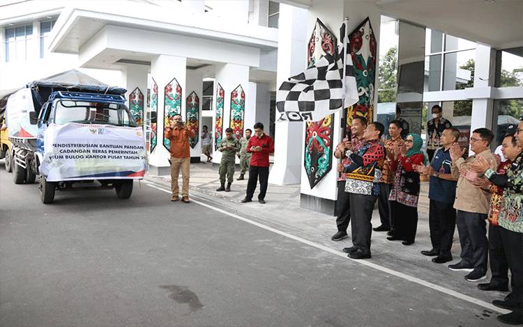 Pemprov Kalteng Gelontorkan 1,2 Ribu Ton Bantuan Pangan Beras