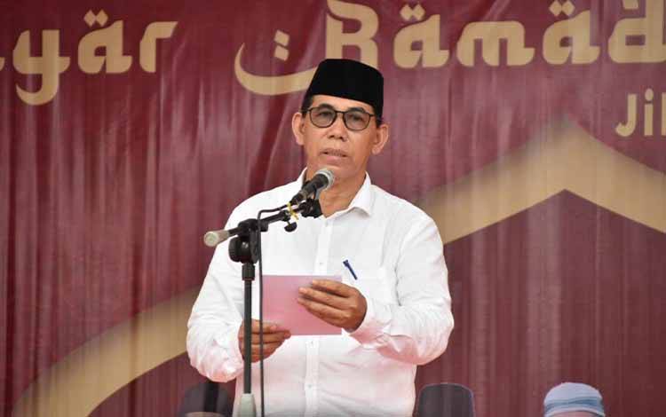 ?Kadispora Prov. Kalteng Hamka saat membacakan sambutan gubernur Kalteng ketika membuka Gebyar Ramadan Berkah Jilid III Tahun 1444 H se Kalteng. (FOTO: IST)