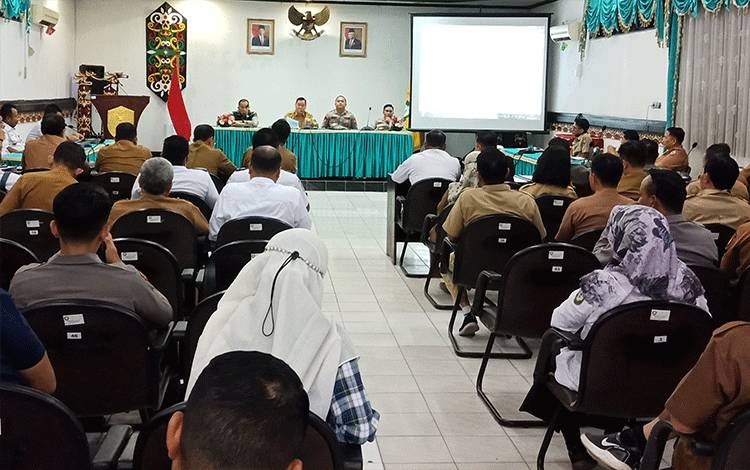 Jelang Idul Fitri, Dinas PUPR Kotim Perbaiki dan Rawat?Jalan