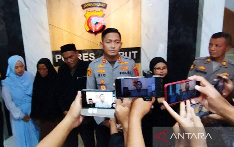 Polisi Evakuasi Warga Yang Dipasung ke RSJ Untuk Pengobatan