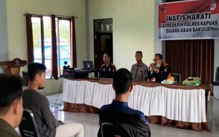 Program Inafis Harati, Inafis Polres Kapuas Berikan Pelayanan Sidik Jari Ke Sekolah
