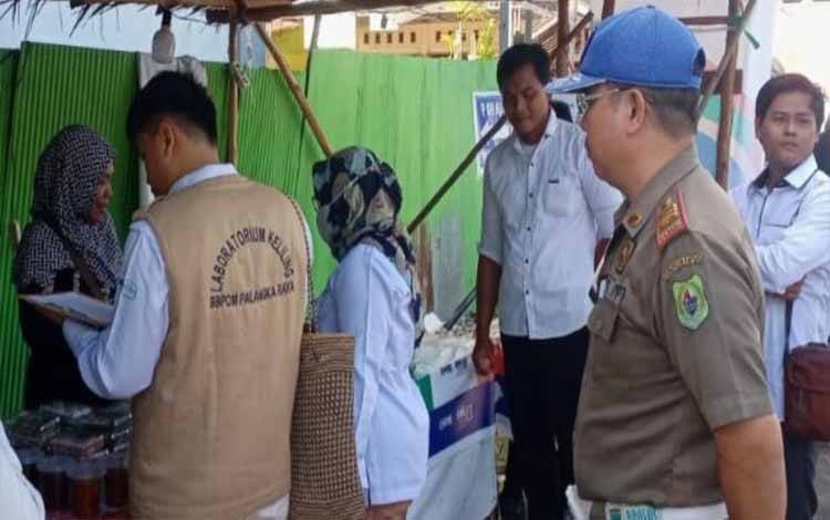 Satpol PP dan Damkar Kapuas Dampingi Pengawasan Keamanan Pangan