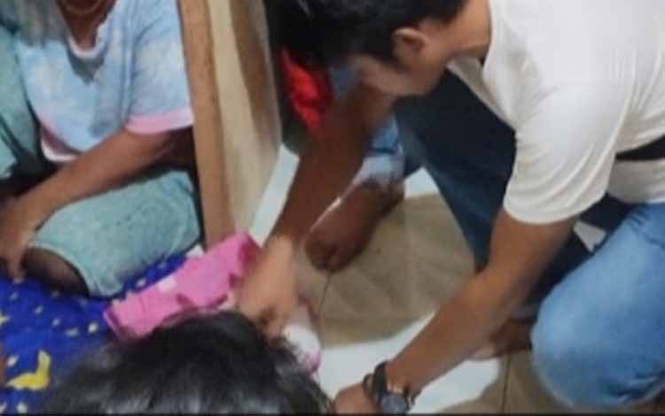Seorang Ibu Rumah Tangga Ditangkap Polisi Akibat Simpan Sabu Dalam Rumah
