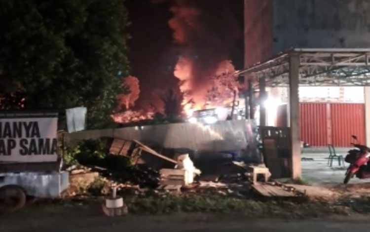 Kebakaran Hanguskan Rumah Warga Buntok