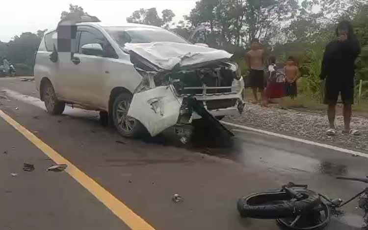 Kecelakaan Maut Libatkan Mobil dan Motor Terjadi di Kapuas Hulu