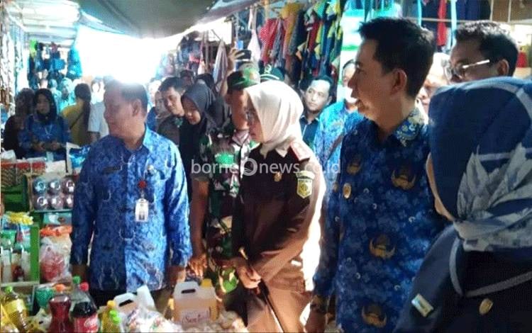 Bupati Barito Utara Tinjau Stok Bahan Pokok Menjelang Hari Raya Idul Fitri