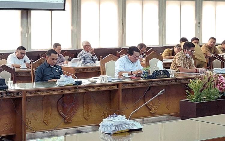 Pemda Diminta Penuhi Hak-Hak Dasar Masyarakat