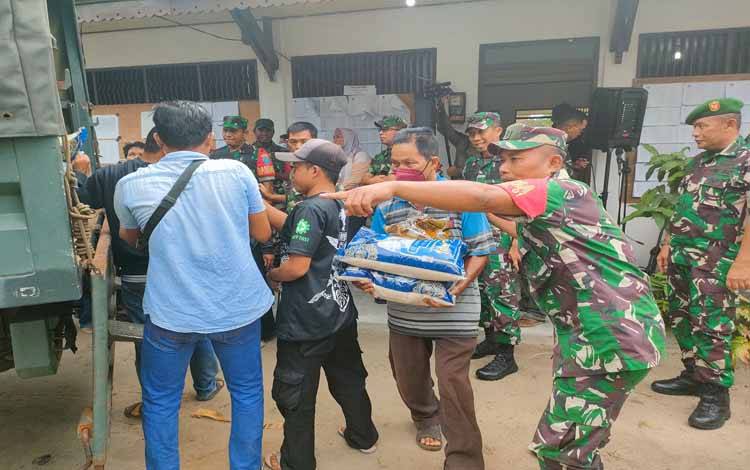 Misran Senang Dapat Beras Zakat H Abdul Rasyid