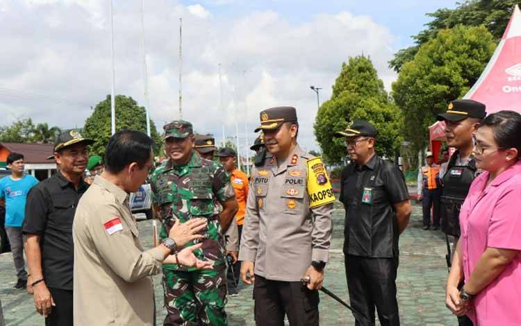 Bupati dan Unsur Forkopimda Katingan Tinjau Pos Pengamanan Operasi Ketupat Telabang 2023
