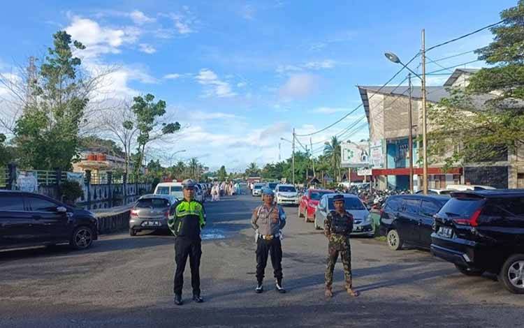Satlantas Polres Kapuas Lakukan Pengamanan Salat Idulfitri di Stadion Panunjung Tarung