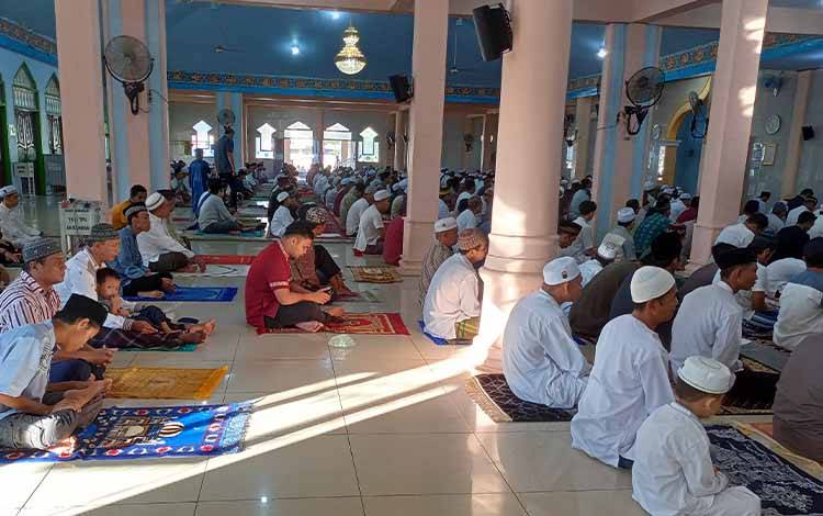 Abdul Majid Rahimi Jadi Imam Salat Idulfitri di Masjid Agung Ar-Rahman Tamiang Layang