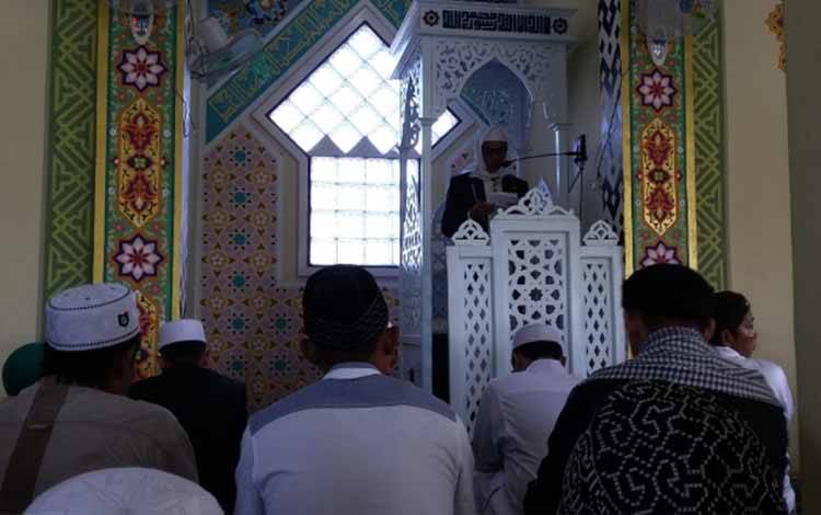 Salat Idulfitri di Masjid At-Ta'awun Kasongan, Khatib: Hormati Perbedaan