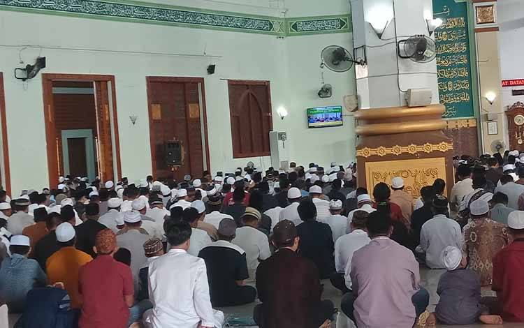 Malam Takbiran dan Salat Idul Fitri di Gunung Mas Kondusif