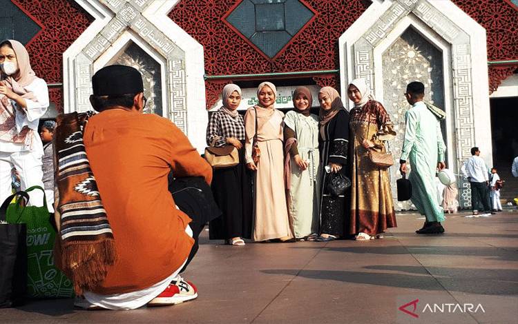 Memaknai Idul Fitri, Menjahit Kebersamaan untuk Memakmurkan Negeri