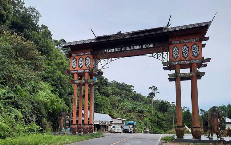 Berkah Mudik Lebaran Bagi UMKM di Perbatasan Kalteng - Kalbar