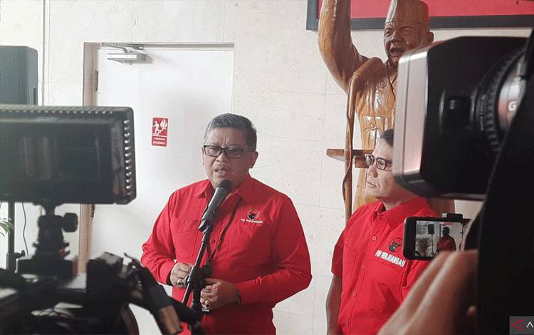 Sekjen PDIP Hasto Buka Suara Terkait Pertemuan KIB pada Kamis