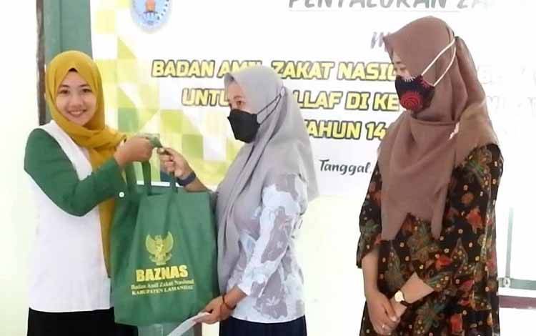 Baznas Lamandau Mulai Salurkan Zakat kepada Penerima