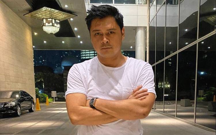 Aktor Iqbal Pakula Meninggal Dunia