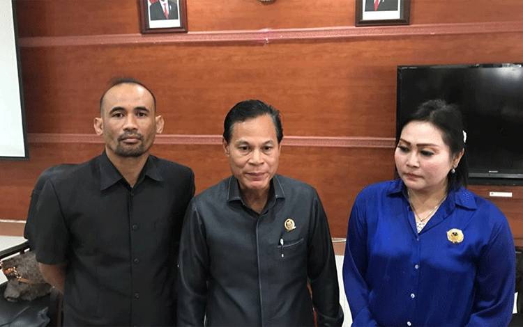 Ketua Komisi IV DPRD Kapuas : Guru Berperan Strategis Wujudkan Pendidikan Hebat Kapuas Cerdas