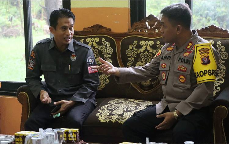 Kapolres Seruyan Kunjungi Komisi Pemilihan Umum