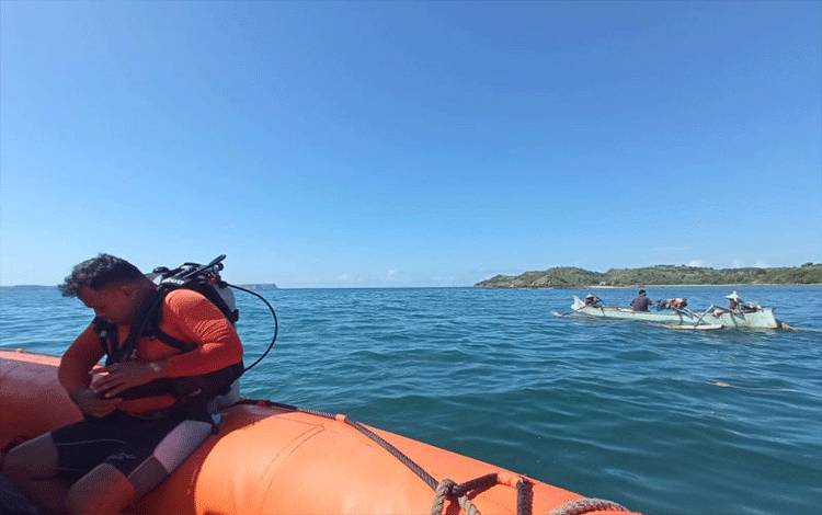Tim SAR Evakuasi Pemancing yang Tewas di Pelabuhan Teluk Awang