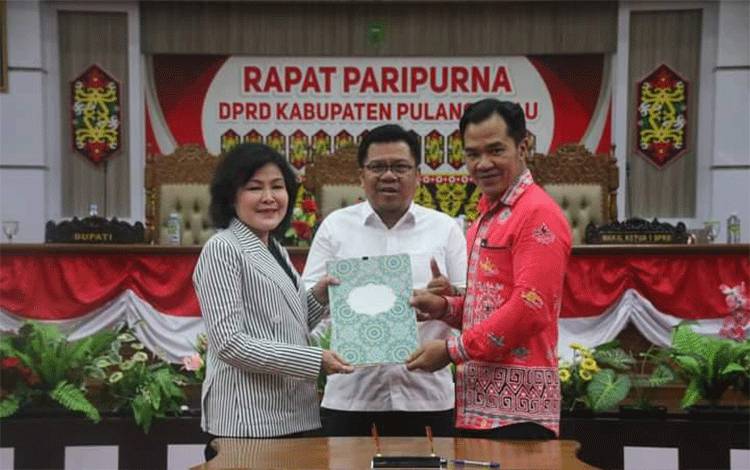 Bupati Pulang Pisau Sampaikan LKPj