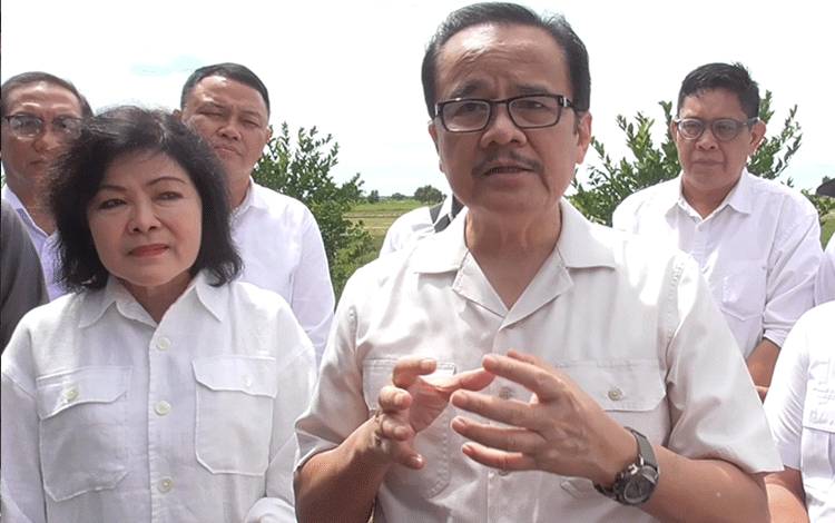 Bupati Pulang Pisau Kunjungi Food Estate di Dua Desa