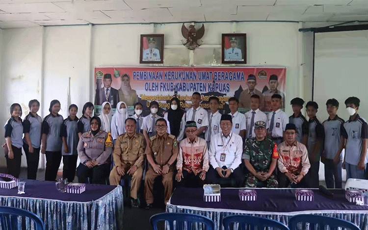 FKUB Kapuas Bersama Instansi Terkait Komitmen Tanamkan Sikap Toleransi ke Generasi Muda