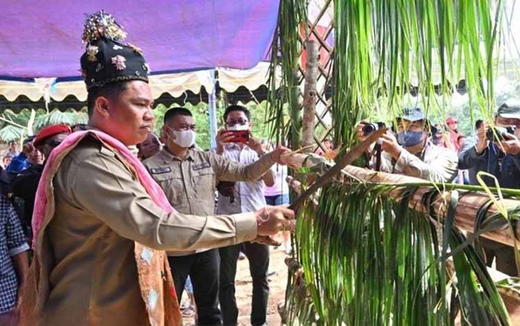 Bupati Lamandau Ajak Kaum Milenial Lestarikan Budaya ?