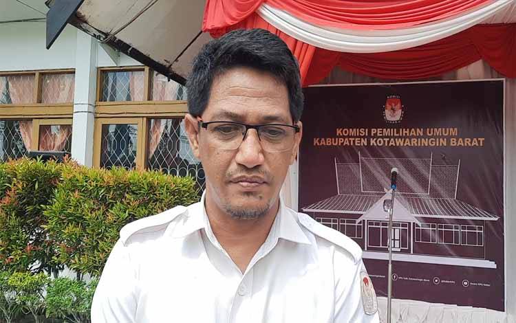 Ketua Divisi Teknis KPU Kobar Musliansyah (Foto : DANANG)