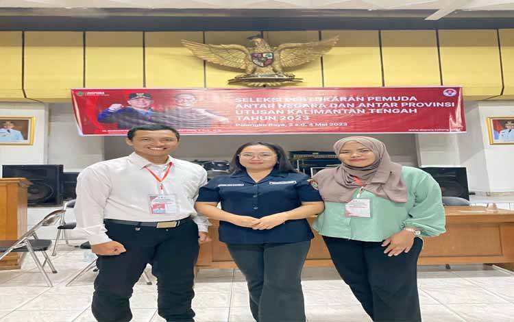 Ryannor Perwakilan dari Kapuas dan Siti Akobah Perwakilan dari Kotawaringin Barat menjadi utusan PPAP Kalimantan Tengah 2023 bersama Noveria Since Sabarina, Ketua DPK PPMI Kalteng, Selasa, 9 Mei 2023 (FOTO: SITI AKOBAH)?